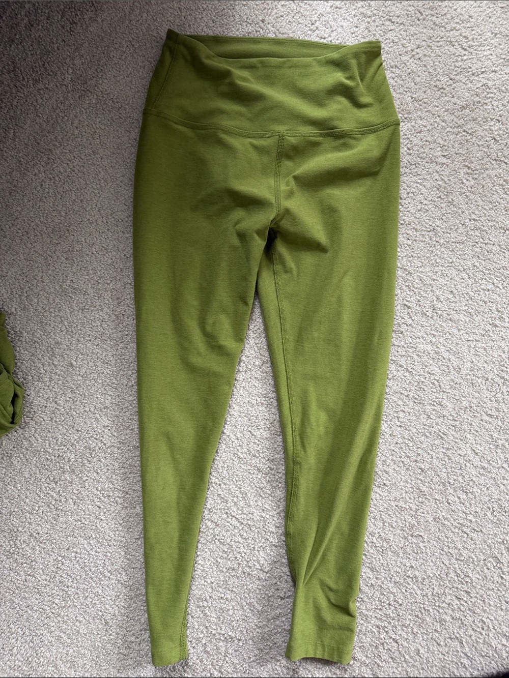 Beyond Yoga Fern Green Set - Picture 5 of 6